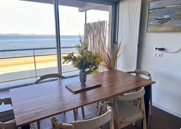 Апартаменти Premiere Ligne Acces Prive Et Direct A La Vue