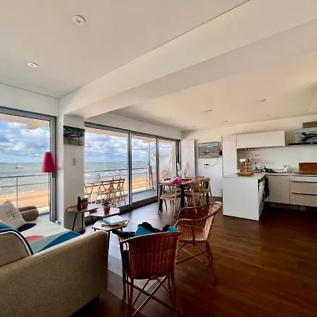 Premiere Ligne Acces Prive Et Direct A La Vue Apartman *